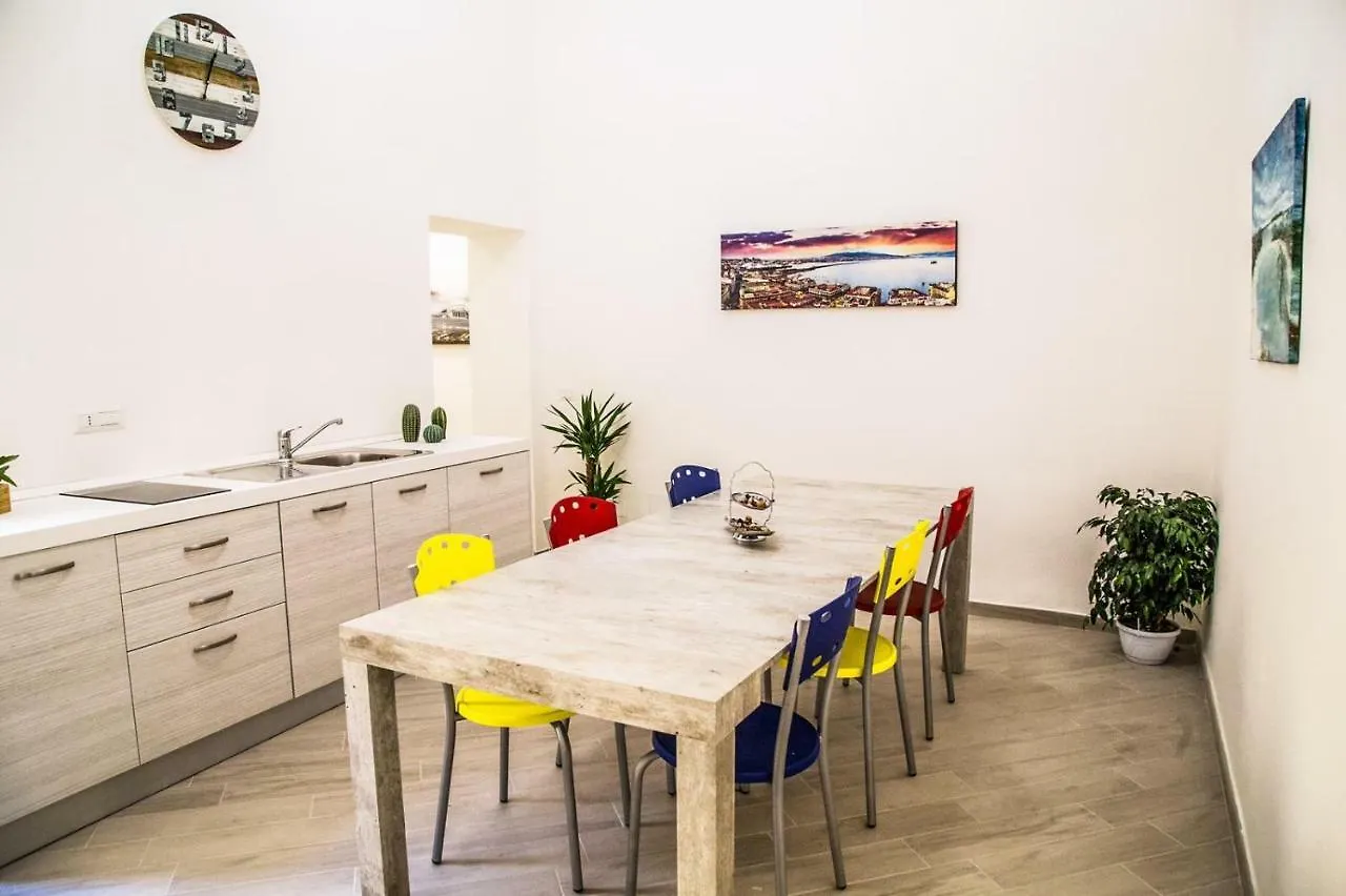 Bed and Breakfast Borgo Angioino à Naples Couette-café